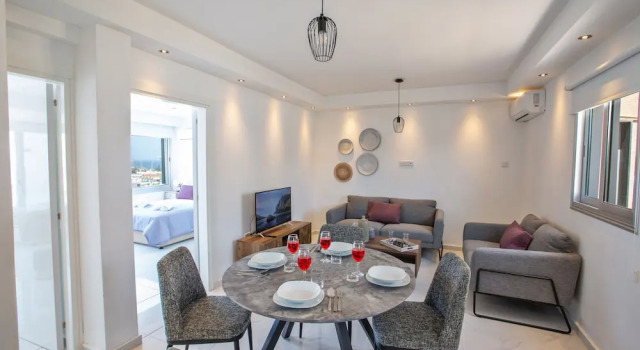 Апартаменты с 2 комнатами с балконом и с видом на океан Apt Nina, Modern 2bdr Ayia Napa Apartment