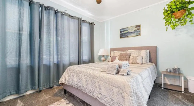 Cutest Nibley Park Bungalow
