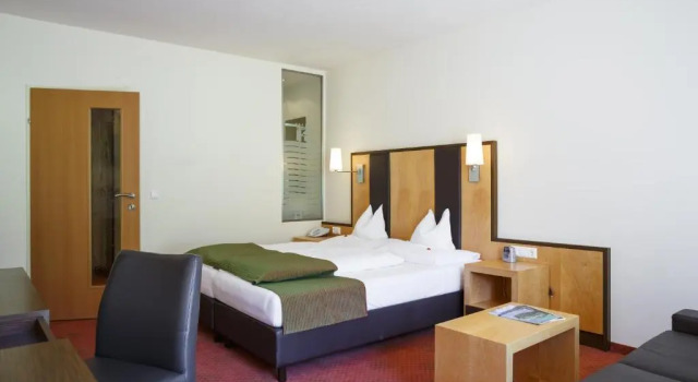 Двухместный номер Standard с балконом Seehotel Vinzenz