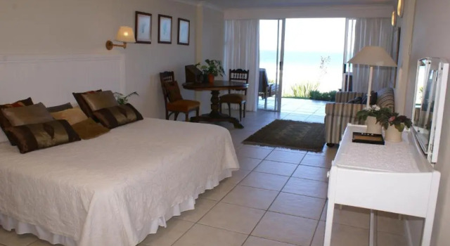 The Pink Lodge on the Beach