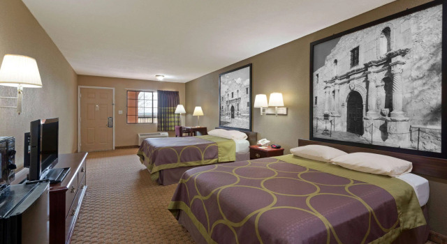 Super 8 by Wyndham San Antonio/Riverwalk Area, Buchen Sie Gasthaus Motels in Bexar County, Motel