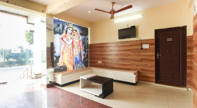 OYO 65548 Hotel Kisan Palace