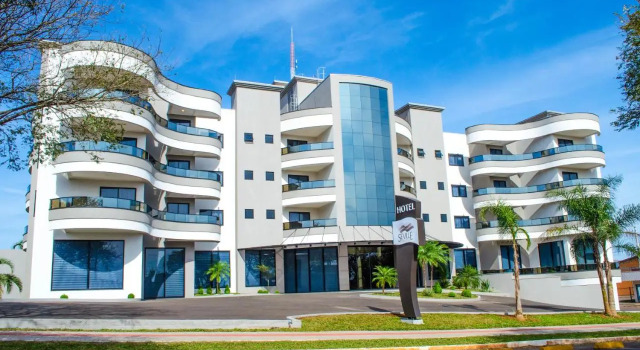Seville Park Hotel, Забронировать Отель Шаншере Санта-Катарина