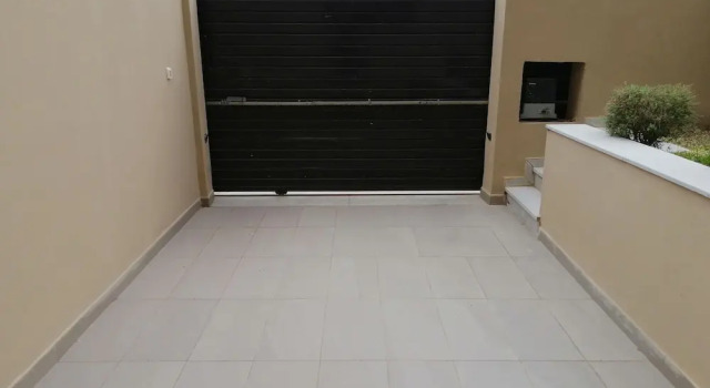 Luxurious flat with private garden