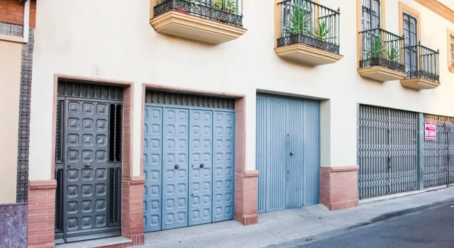 Коттедж Seville Escape with Terrace