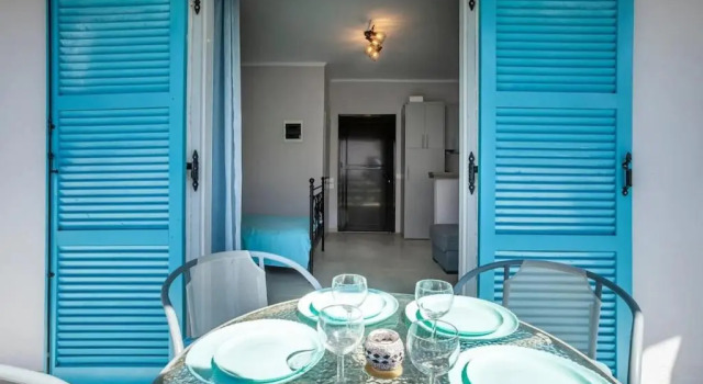 Studio Blue, Book Apartment Pefkohori 