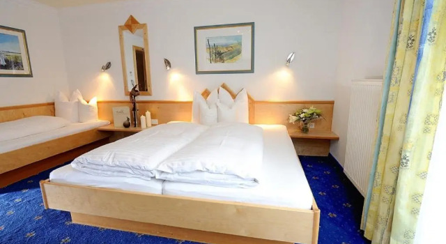 Трёхместный номер Standard Hotel Garni Valülla