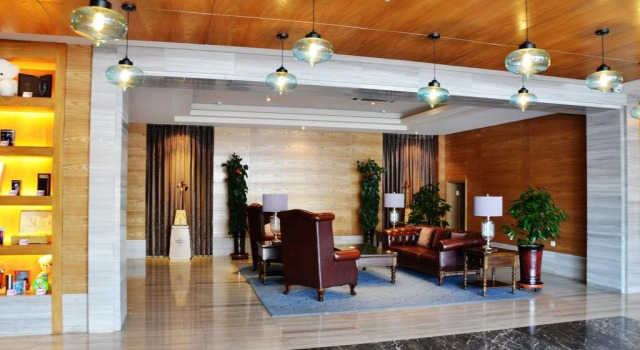 Jinyi Hotel Hohhot South Hulunbuir Road Shiqi Park Branch, Book Hotel Hoteller i Saihan med parkering, Parkering