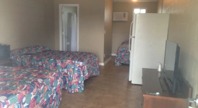 Oasis Motel, Забронировать Мотель Мотели Миртл-Бич, рядом с Парк аттракционов Фэмили-Кингдом, Мотель