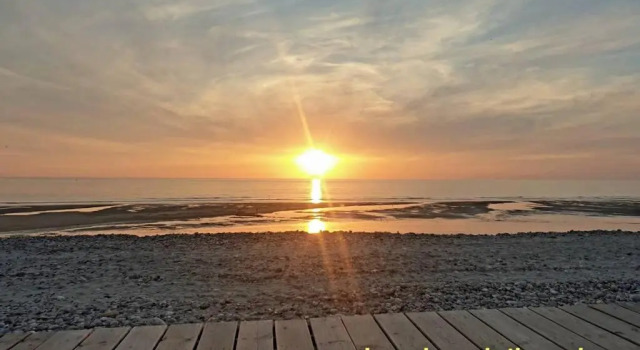 Коттедж GL 18 gite à 100m de la plage