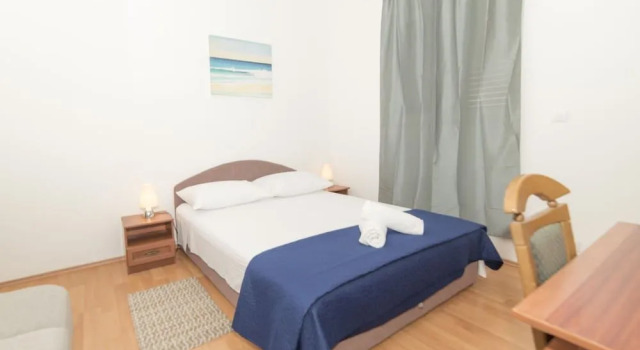 Apartments Stipe, Book Lejlighed Hoteller i Split Region med parkering, Parkering