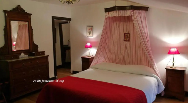 Трёхместный люкс Hotel Logis - Chateau de Beauregard