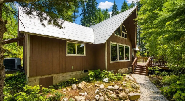 Номер Standard с 4 комнатами Trobele 3 Bedroom Home by NW Comfy Cabins by RedAwning