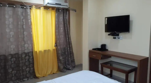 OYO 26179 Hotel Shivrai