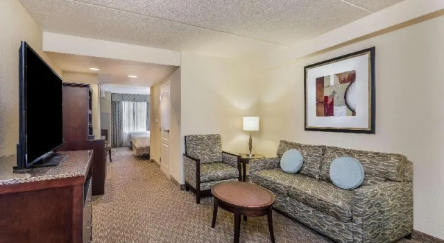 Четырёхместный люкс c 1 комнатой Hilton Garden Inn Gainesville