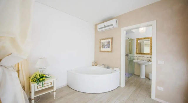Двухместный номер Deluxe с балконом Relais Villa Olivi
