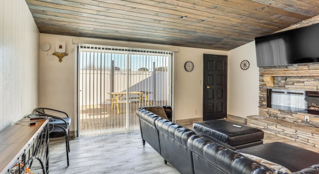 1 Mi to Main St Eats! Single-level Red Bluff Home, Buchen Sie Ferienhaus Red Bluff Kalifornien