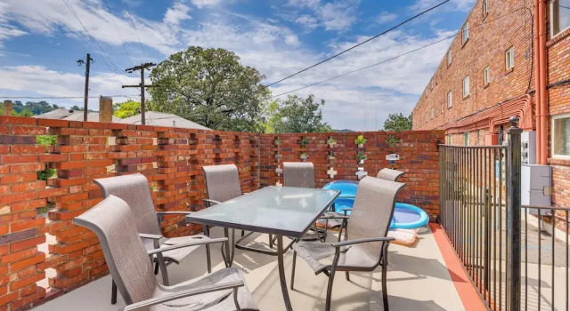 Апартаменты Chic Birmingham Vacation Rental w/ Shared Pool!