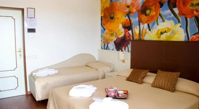Трёхместный номер Classic Hotel Apollo