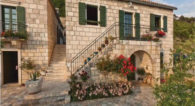 Holiday House Brela, Забронировать Отель Отели Брела с бассейном, рядом с Пляж Брела Солине, Бассейн