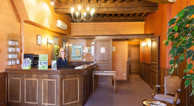 Hotel De La Cloche, Boek Hotel Hotels in Franche-Comte met ontbijt, Ontbijt
