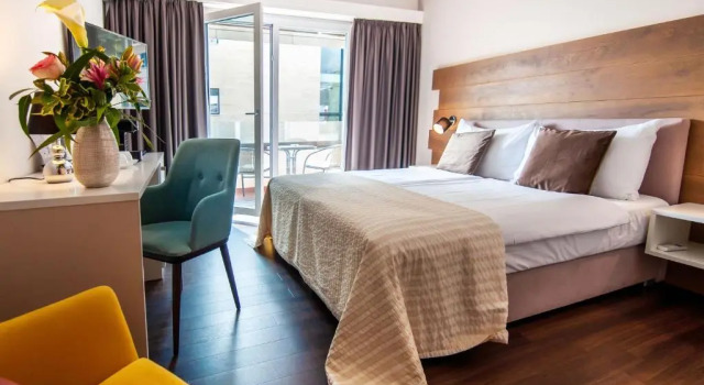 Двухместный номер Superior с балконом Hotel Polo