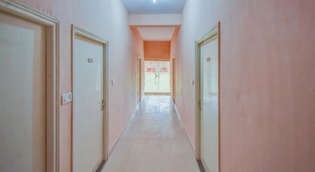 OYO 60301 Mangalam Guest House