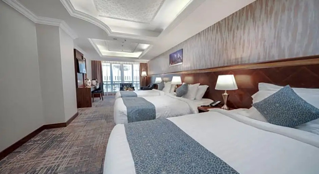 Трёхместный номер MADEN Hotel