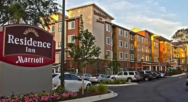 Четырёхместный люкс с 2 комнатами Residence Inn by Marriott Charleston North/Ashley Phosphate