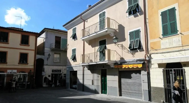 Porta Romana, Buchen Sie Hotel Sarzana Ligurien