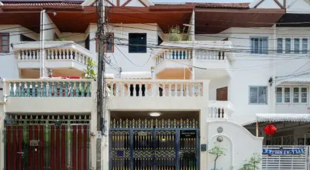 Arun sa wad House Onnut Big Group 5Beds Netflix •YouTube