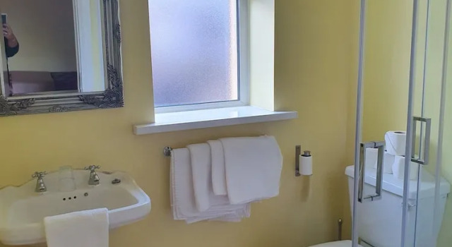 Четырёхместный номер Standard GoldenDawn Guest House