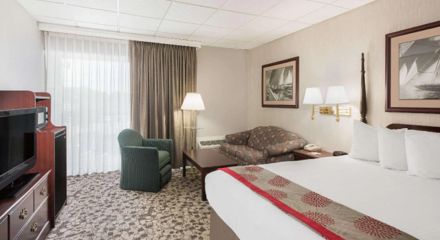 Двухместный номер Business Ramada Plaza by Wyndham Portland