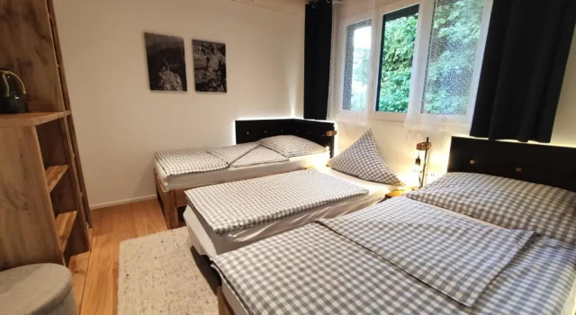 FerienHaus im Garten, Book Hotel Hotels in Vorarlberg with Parking, Parking