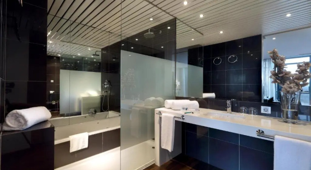 Люкс B&B HOTEL Burgos