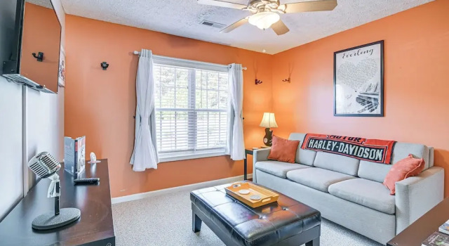 Коттедж Patio, Yard & Lake Views: Home in Myrtle Beach!