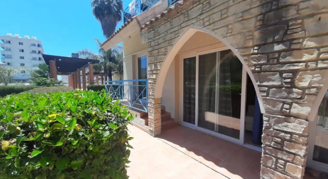 1bd in Palm Beach M1 with pool, Book Apartment Germasogeia Limassol