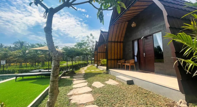 Люкс с балконом Adil Villa & Resort