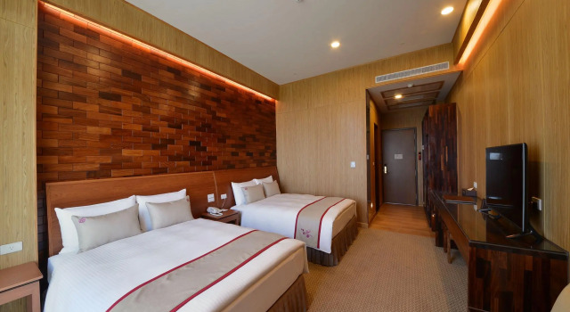 Четырёхместный номер Standard Shandori Hotel