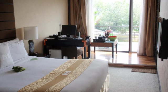 Wuxi 1881 Peninsula Hotel, Varaa Hotelli Hotellit Wuxi uima-altaalla, Uima-allas