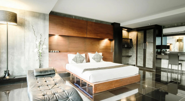Люкс B2 Black Business & Budget Hotel