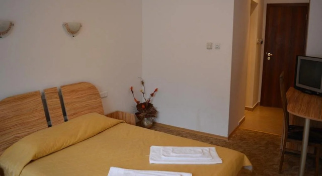 Blyan Family Hotel, Varaa Hotelli Chiflik Lovech