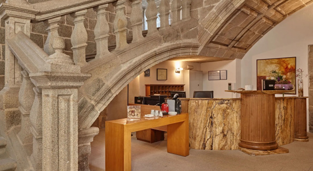Eurostars Monumento Monasterio de San Clodio Hotel, Book Hotel San Clodio Galicia