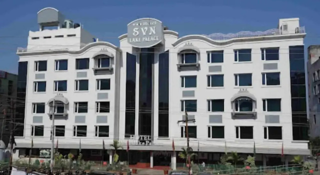 SVN Lake Palace, Rezerwuj Hotel Hotele w Andhra Pradesh z parkingiem, Parking