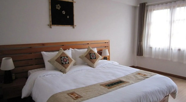 Duyen Saigon Hotel, Забронировать Отель Отели Хошимина с парковкой, рядом с Ho Chi Minh City Open University, Парковка