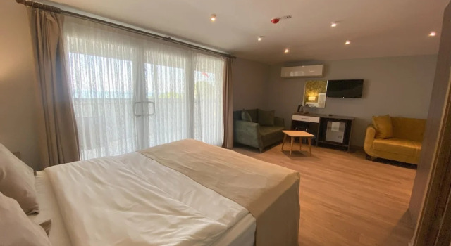 The Alarga Premier Hotel