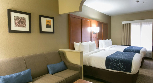 Четырёхместный люкс Comfort Suites Austin NW Lakeline