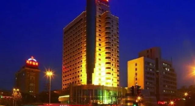 Hangzhou Bay Hotel, Rezerwuj Hotel Hotele w Hangzhou z basenem, Basen