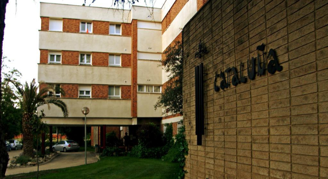 Residencia Universitaria Cardenal Cisneros, Varaa Hotelli Hotellit Madridin maakunta pysäköinnillä, Pysäköinti