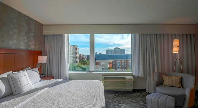 Студия Courtyard by Marriott Bethesda Chevy Chase
